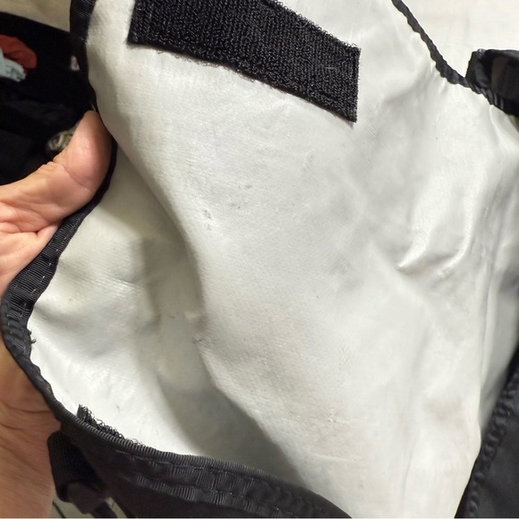 Timbuk2 Black and Blue Small Messenger Bag - Picture 5 of 10